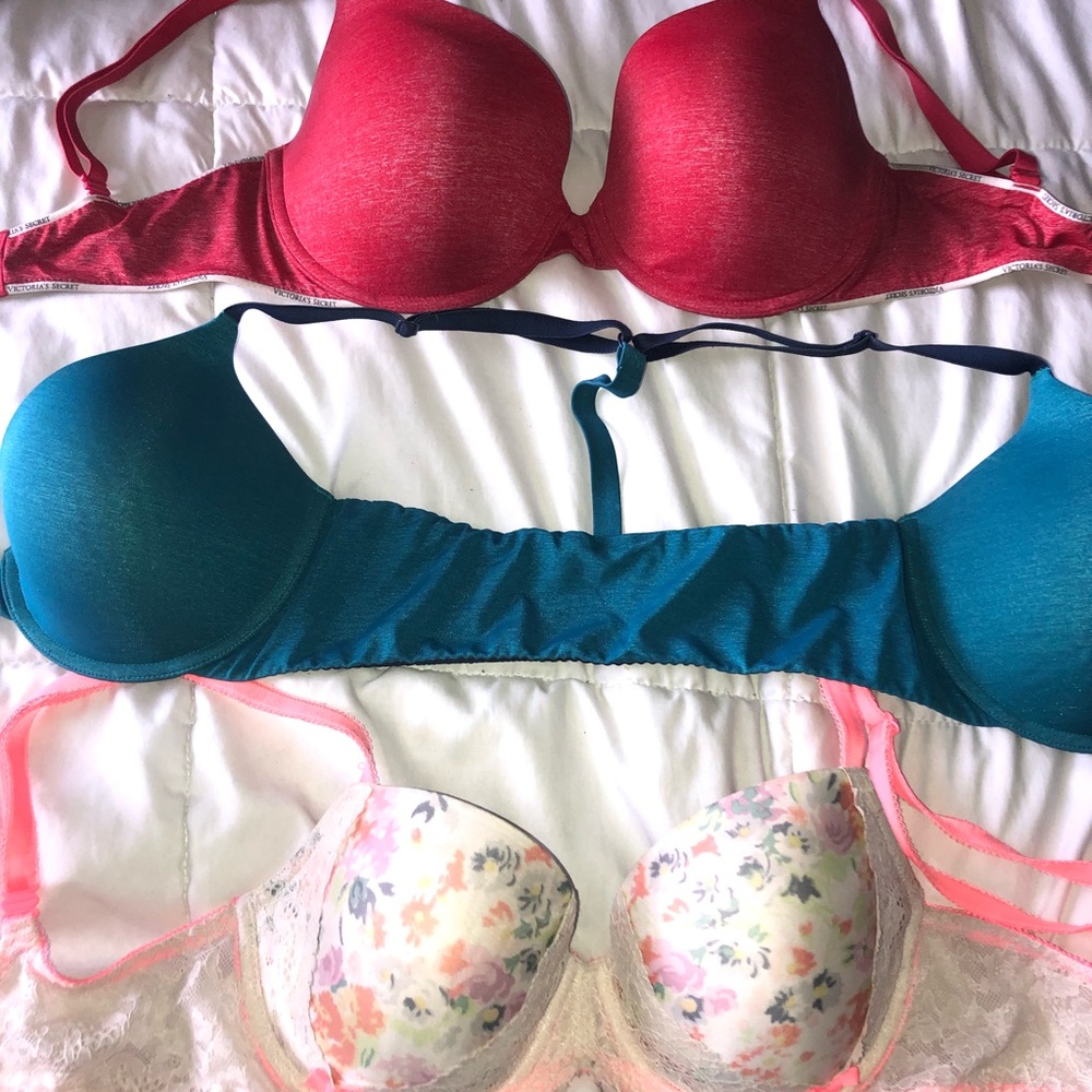 3 Victoria’s Secret Bras